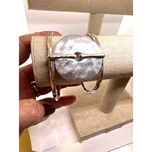 Chico's Silver Tone Hammered Oval Dic Cuff Bracelet Artisan Textured Boho Chic - Picture 1 of 9